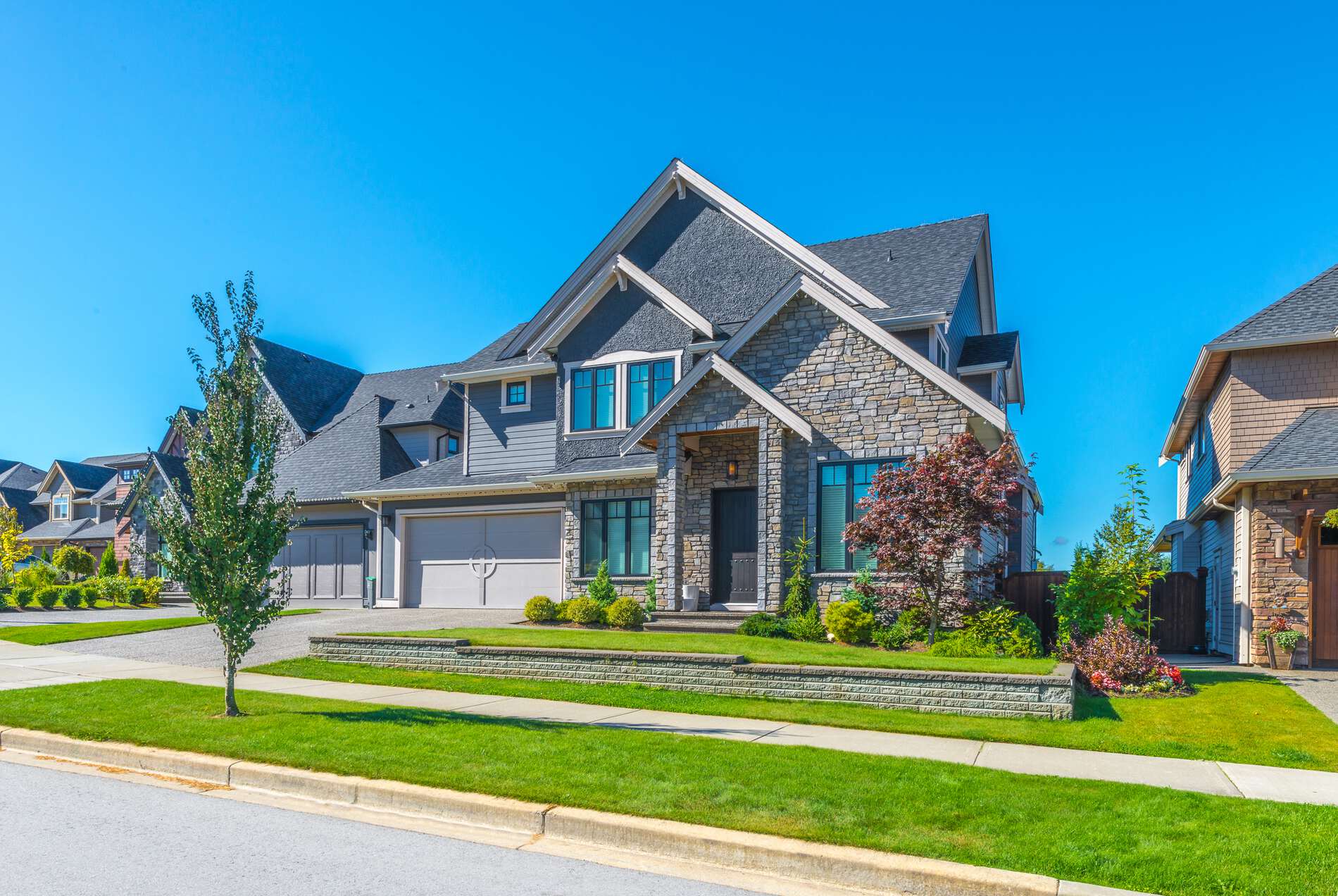 Why Castle Rock, CO is the Ideal Location for Your Luxury Home