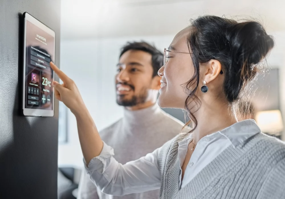 Smart Home for Summer: Automating Comfort & Efficiency in Your Parker Luxury Estate